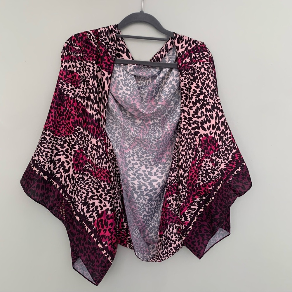 Ted Baker London Pink Purple‎ Heart Leopard Print Kimono Wrap Shawl Cover Up